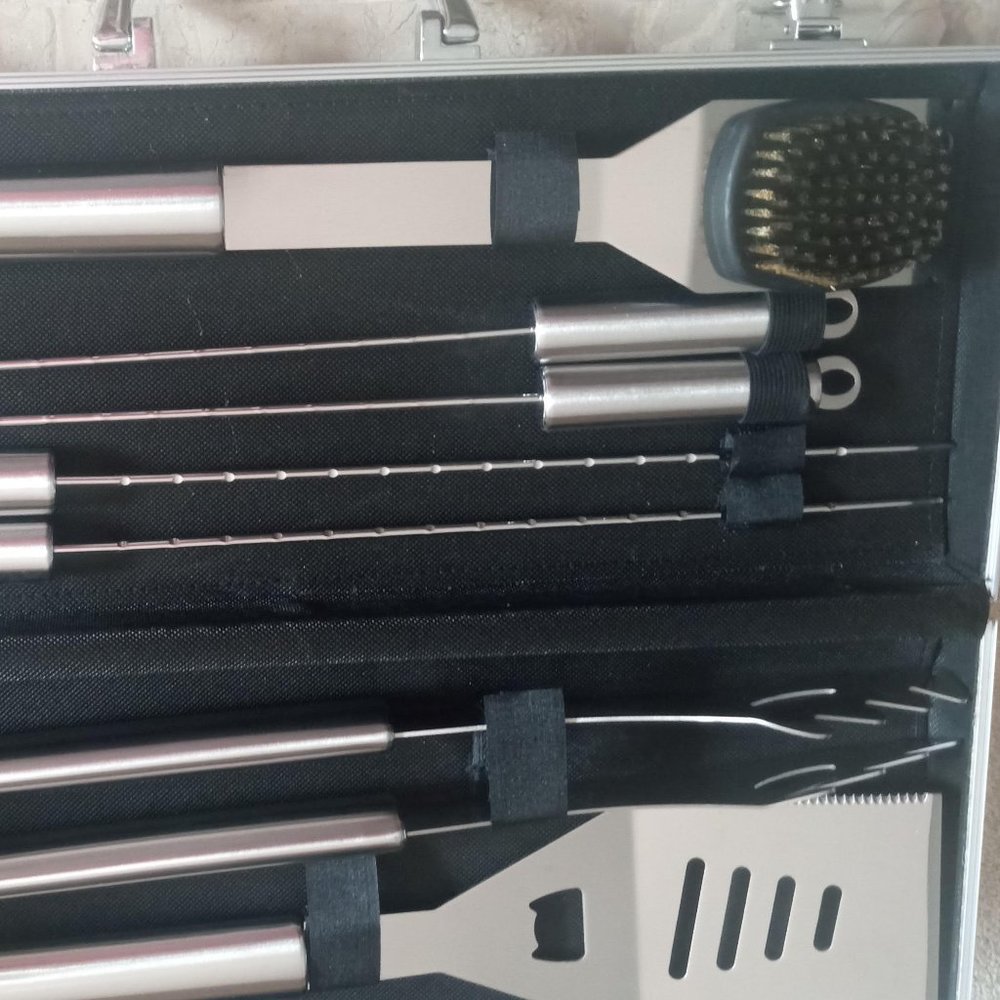 7 piece BBQ tool set new